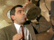Mr Bean buvant son caf